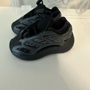 Yezzy toddler shoes